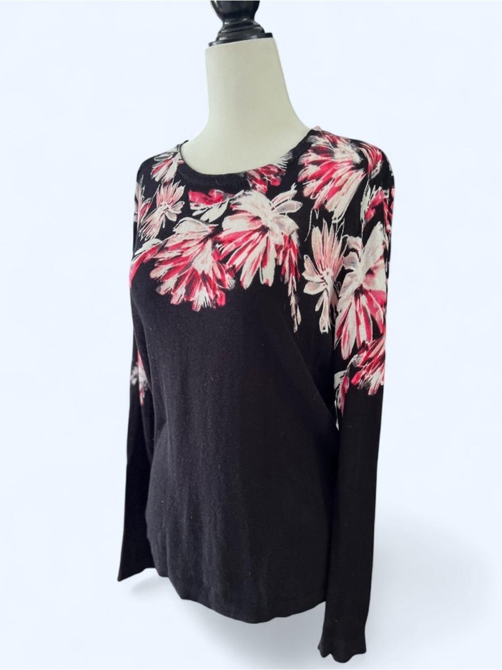 Vince Camuto Women’s Black  Pink Floral Long Sleeve Casual Work Sweater Small